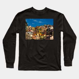 View on the cliff town of Manarola, one of the colorful Cinque Terre on the Italian west coast Long Sleeve T-Shirt